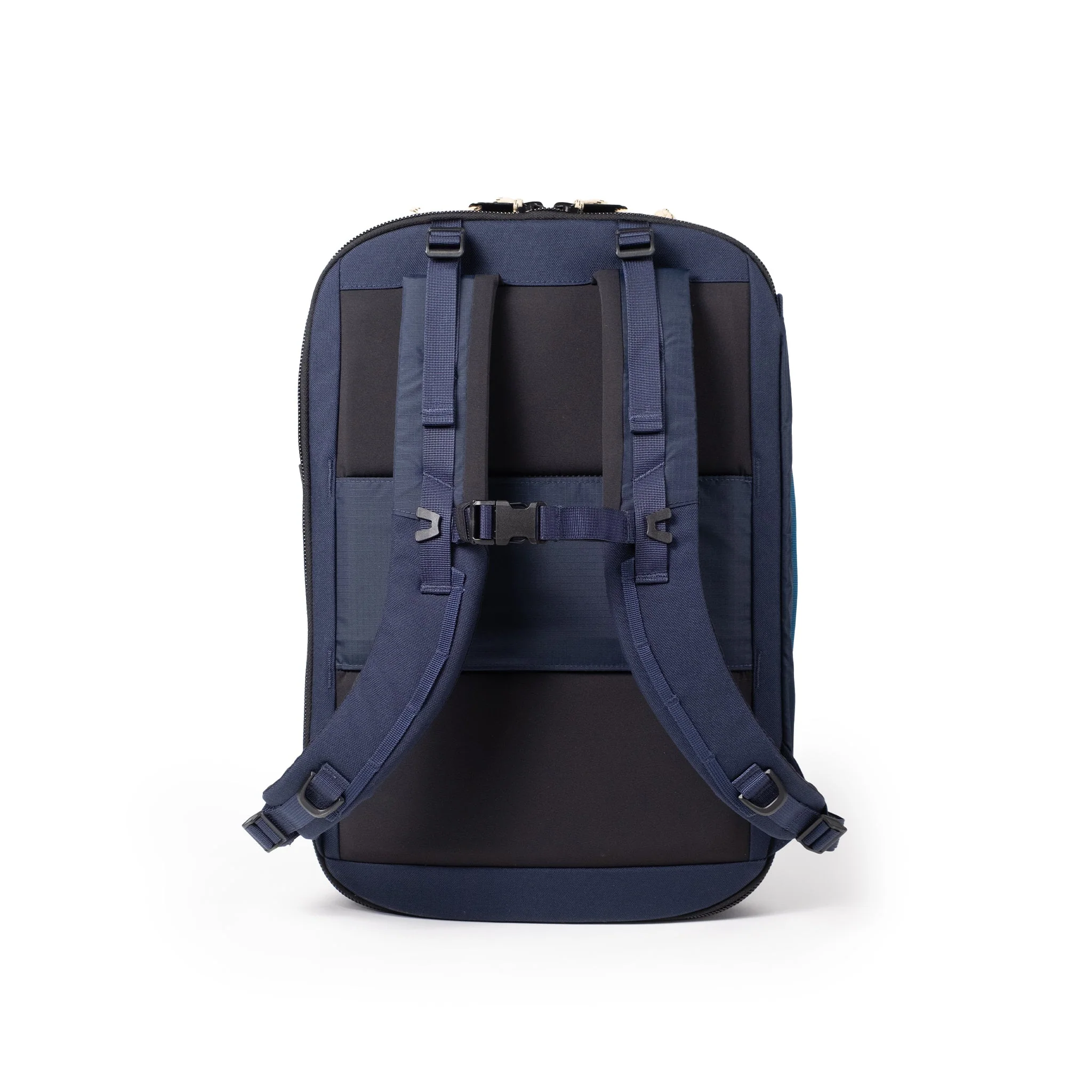 Global Travel Backpack 27L - Image 4