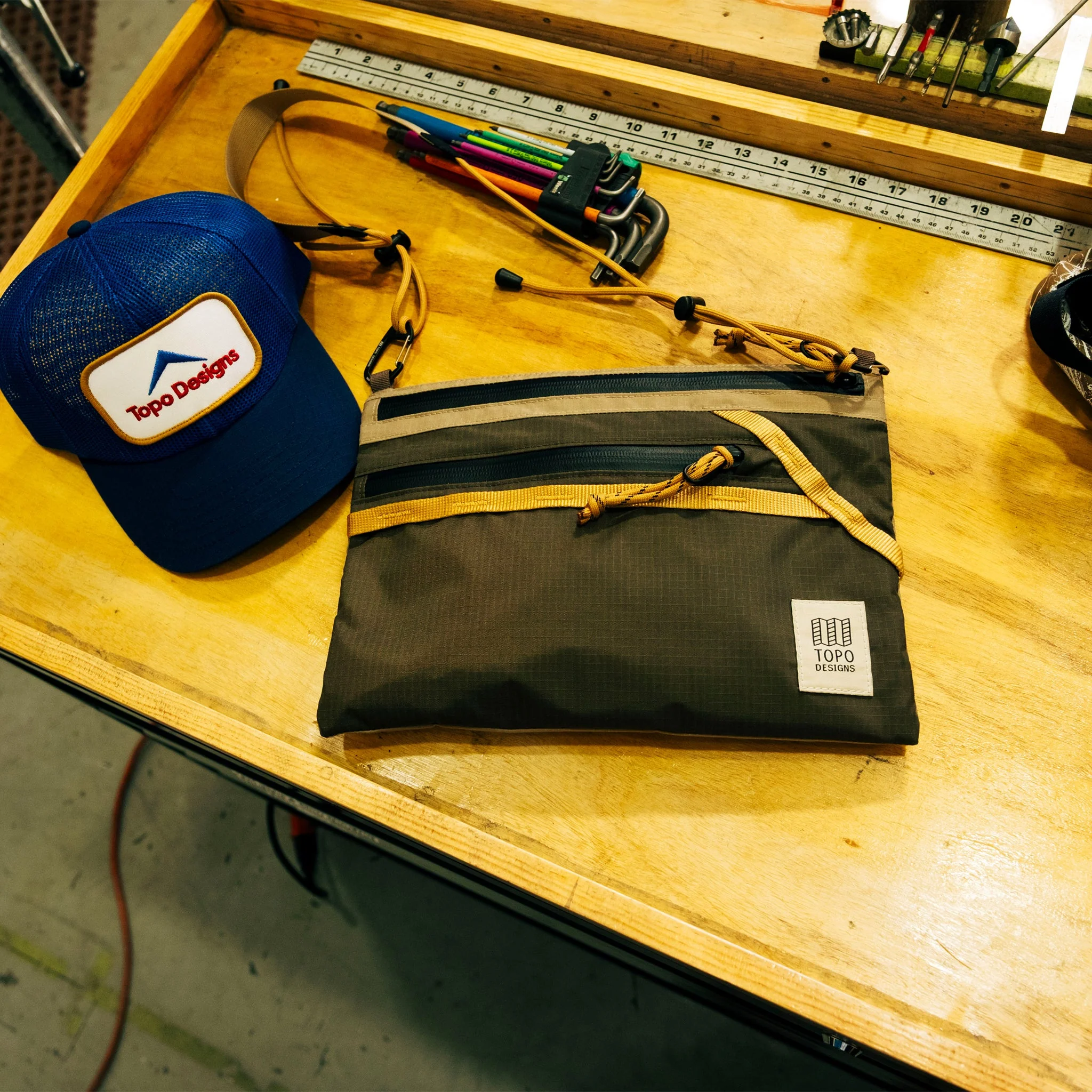 Mountain Accessory Shoulder Bag 1L - Image 6