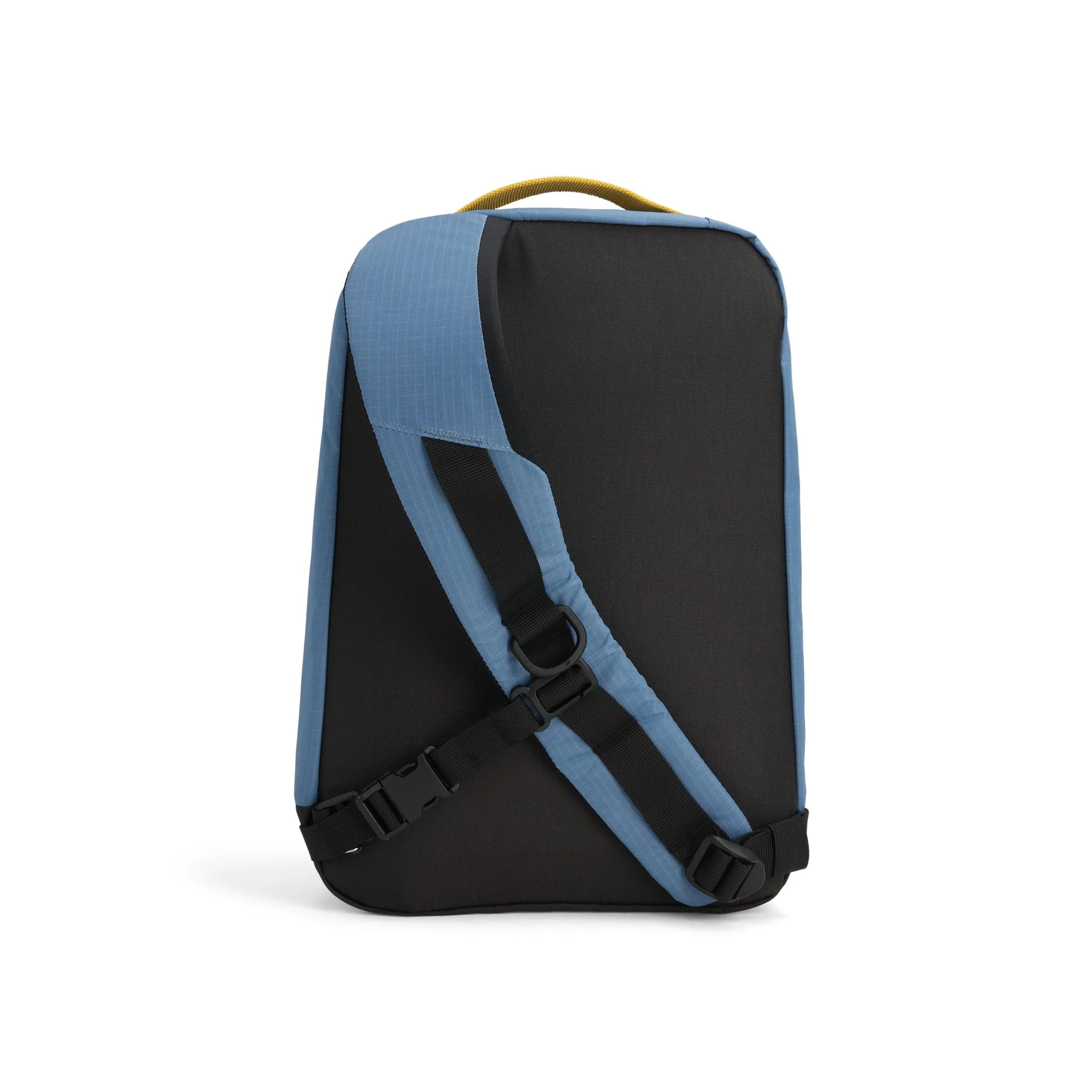Mountain Sling Bag 7.5L - Outlet - Image 3